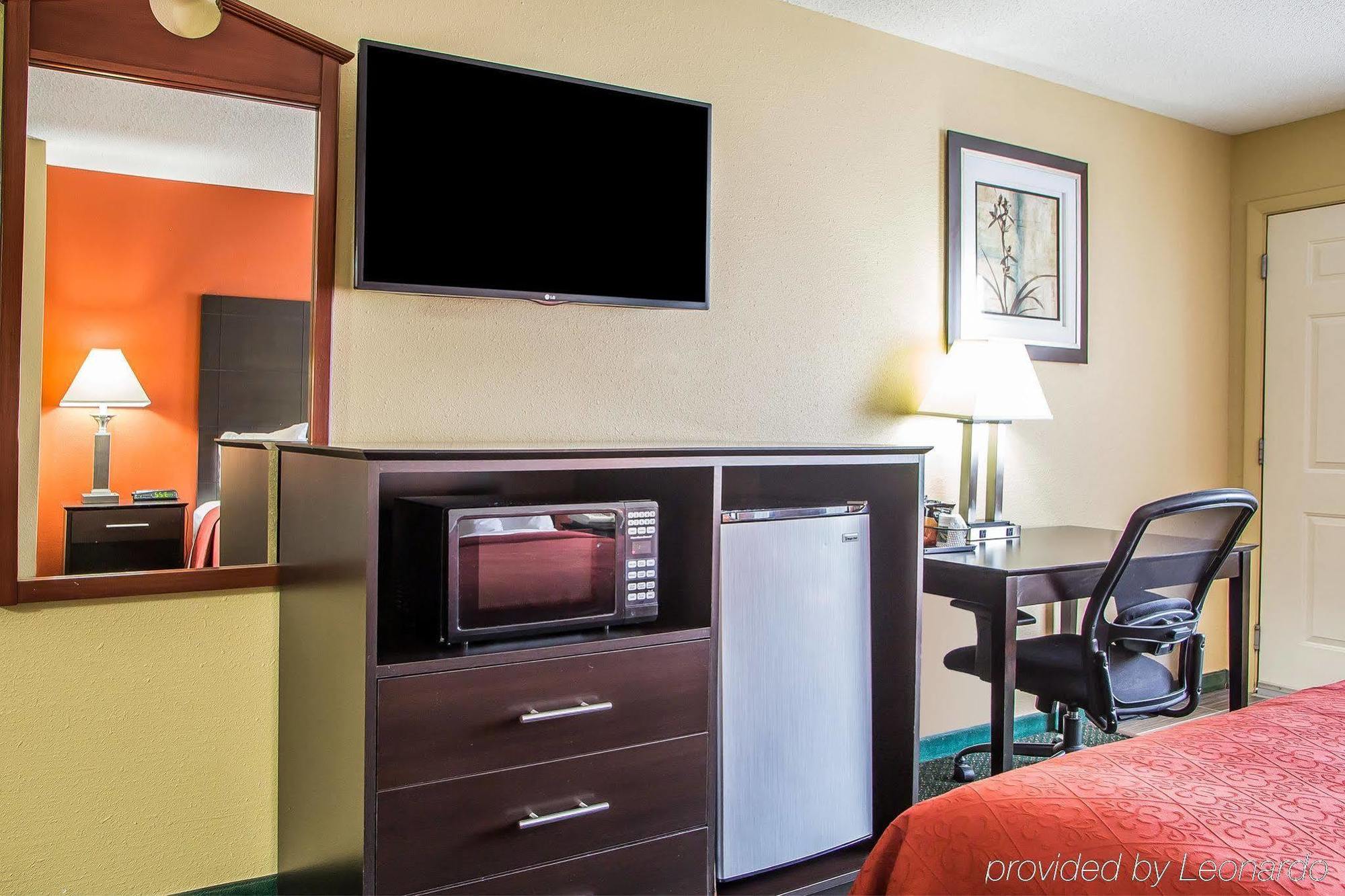 Quality Inn Morton At I-74 Exterior foto